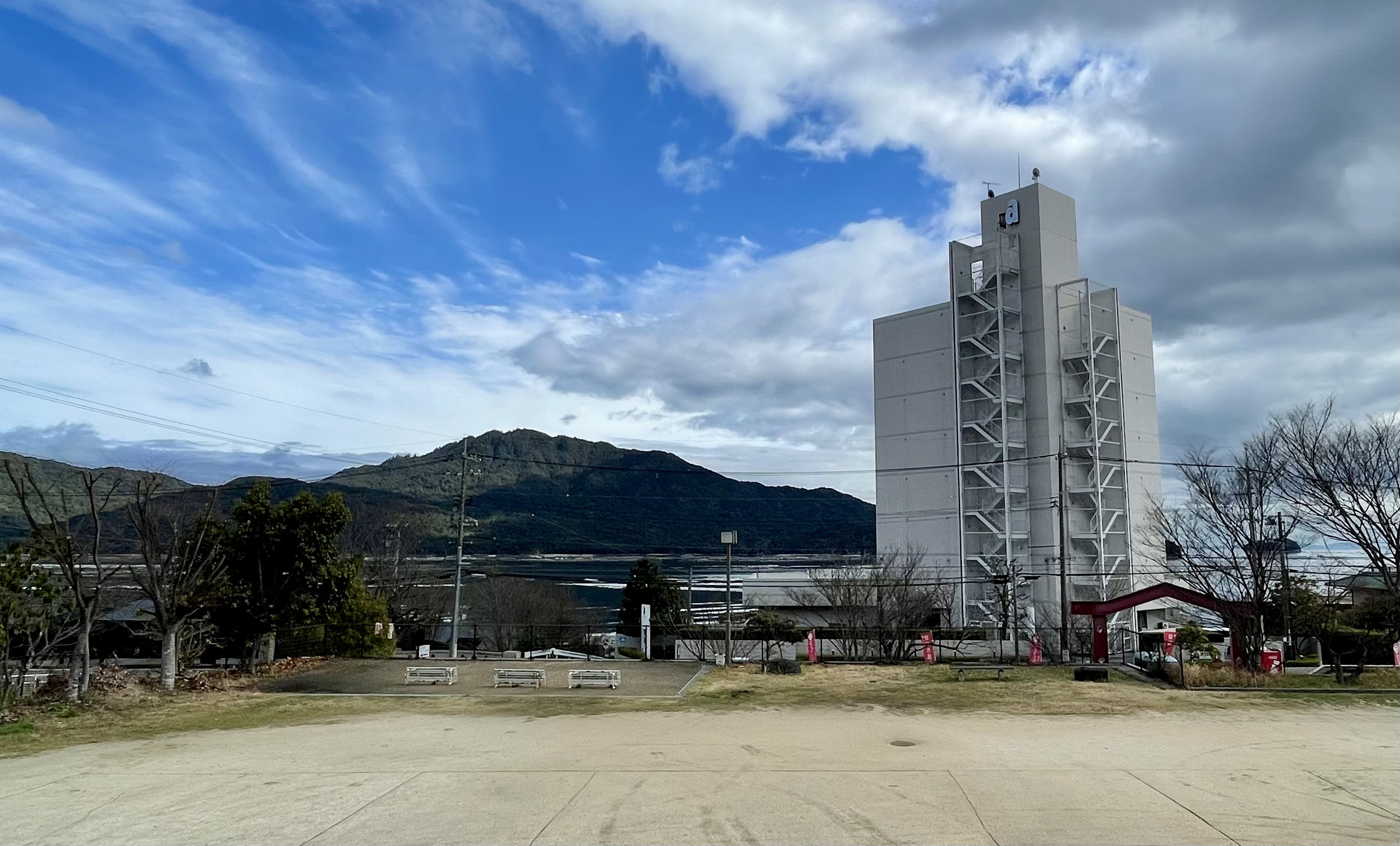 宮浜温泉駐車場サイト 日中